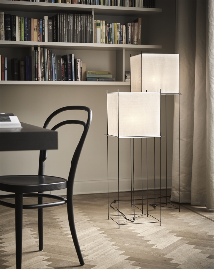Lotek gulvlampe classic, black frame